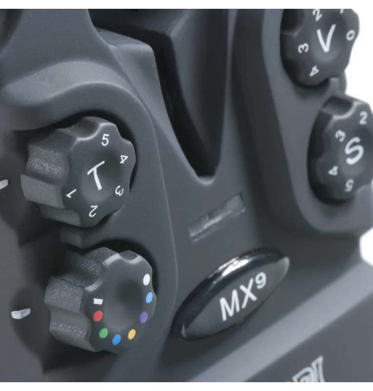 Mivardi MX9 3+1 Funkbissanzeiger Set inklusive Case - Wireless Bitealarm Set, Multicolor LED-Bissanzeiger & Bobbins-JJ-Fishing