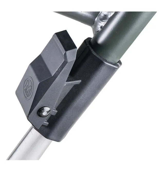 Mivardi Bedchair CamoCode Air 8 - 8-Bein Angelliege Bedchair Ultra Comfort-Angelliegen & Angelstühle-JJ-Fishing