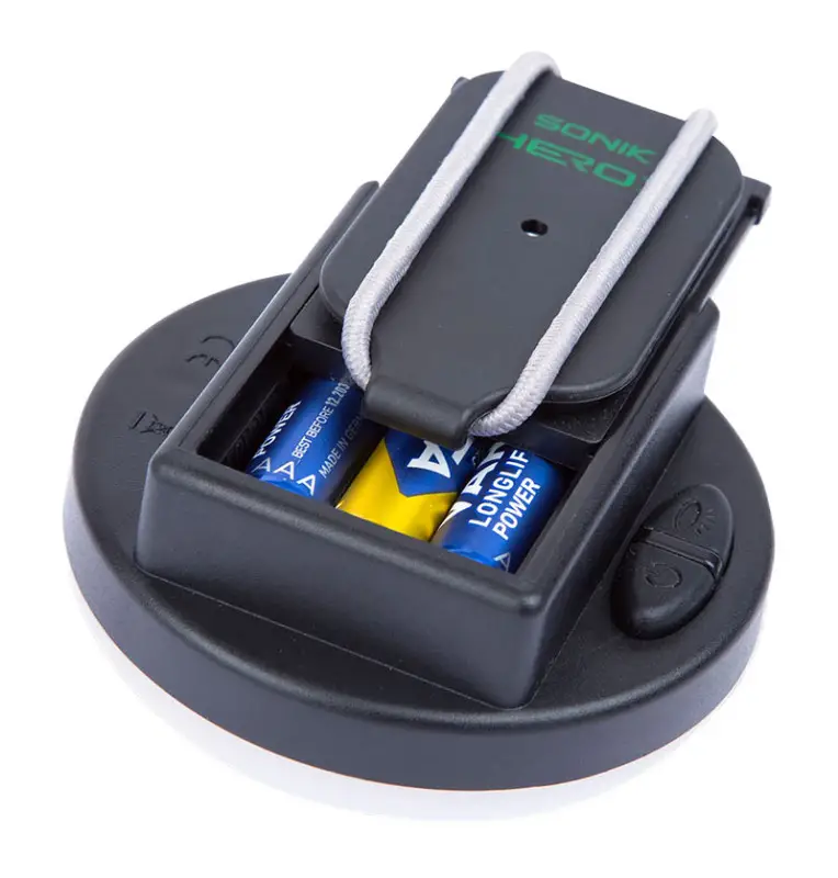 Sonik HEROX Bite Alarm Set 2+1 + Bivvy Lamp Funk Bissanzeiger Set mit Transportkoffer-Bissanzeiger & Bobbins-JJ-Fishing