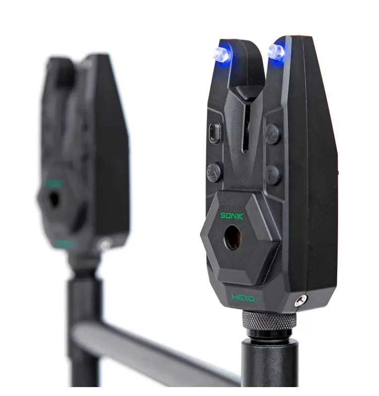 Sonik HEROX BITE ALARM SET 3+1 + Bivvy Lamp Funk Bissanzeiger Set mit Transportkoffer-Bite Alarms & Bobbins-JJ-Fishing