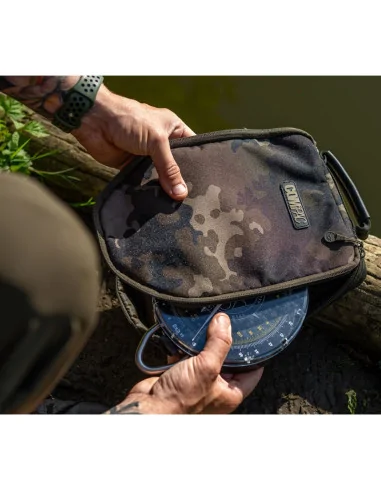 Korda Compac Scales Pouch Dark Kamo 1 Stück Angelwaagen Tasche-Zubehörtaschen-JJ-Fishing