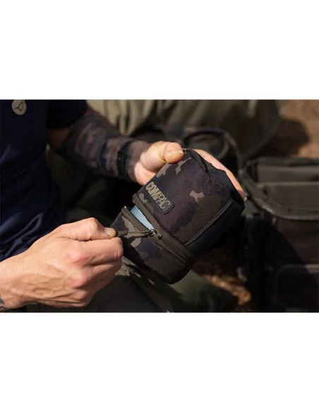 Korda Compac Gas Canister Jacket Dark Kamo 1 Stück Schutzhülle für Gaskartuschen-Zubehörtaschen-JJ-Fishing